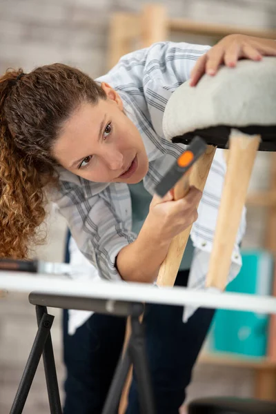 Woman Working Upholstery Workshop — Stock Photo, Image