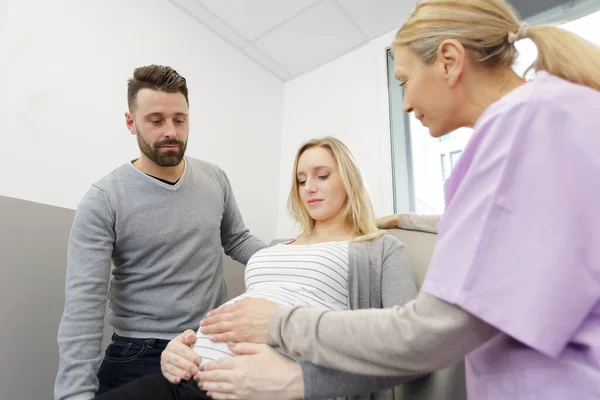 Female Doctor Doing Ultrasound Scan Pregnant Woman Hospital — Stock Photo, Image