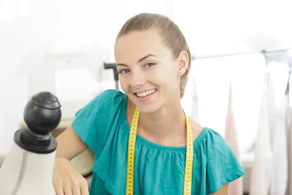 Young Tailor Looking Camera — Stock Photo, Image