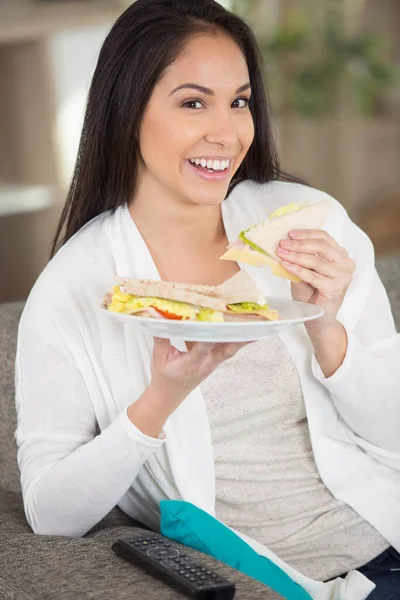Young Woman Eating Wholesome Sandwich — Stock Photo, Image