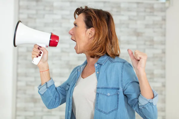 Middle Age Woman Speaking Holding Megaphone — Stock Photo, Image