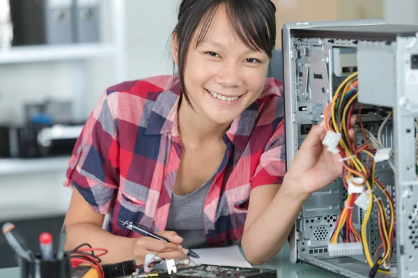 Happy Woman Working Non Traditional Jobs — Stock Photo, Image