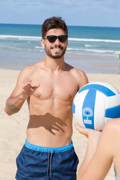 Handsome Man Beach Volleyball Match — Stock Photo, Image