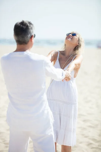 Happy Romantic Middle Aged Couple Enjoying Beautiful Beach —  Fotos de Stock