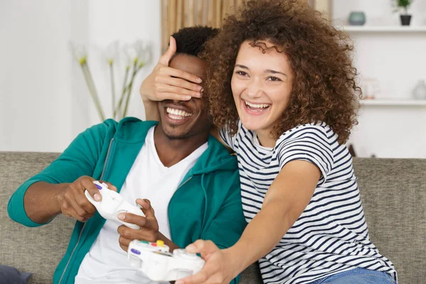 Portrait Lovely Cute Couple Playing Video Games — Stockfoto