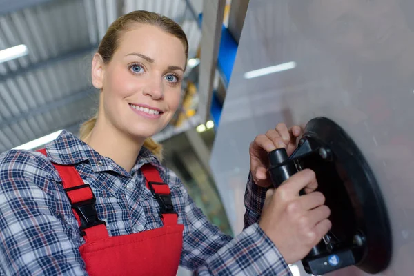Glass Factory Worker Holding Suction — Stock Photo, Image