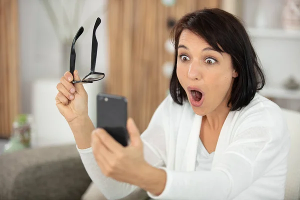 Woman Glasses Looking Her Smart Phone Frustration — Stock Photo, Image