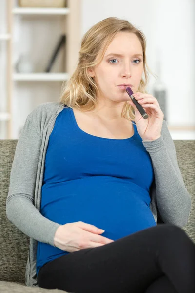 Charming Pregnant Woman Smoking Cigarette — Stock Photo, Image