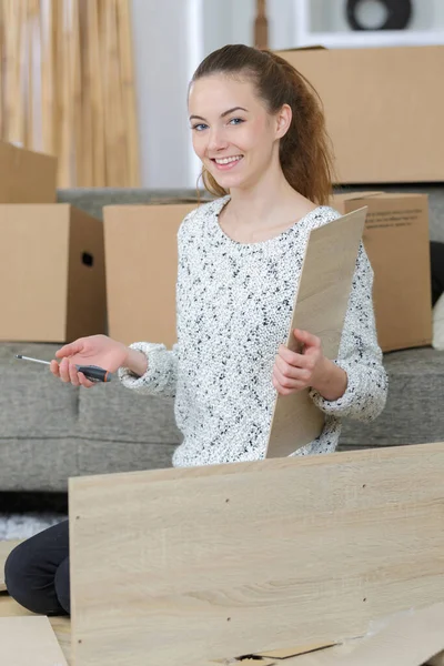 Woman Carpenter Assembling Two Boards Together — Stock Photo, Image