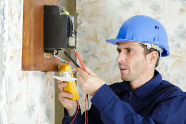 Electrician Inserting Multimeter Probe Old Fashioned Electric Meter — Stock Photo, Image