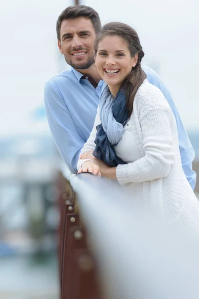 Romantic Couple Pier — Stock Photo, Image