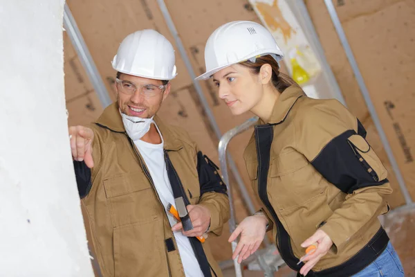 Professional Builders Man Woman Looking Something — Stock Photo, Image
