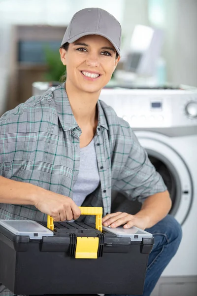 Female Worker Toolbox Smiling — Stock Photo, Image