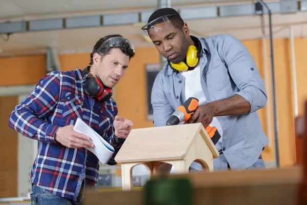 Two Young Carpenters Working Shop — Stock Photo, Image