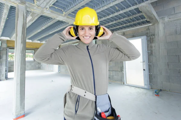 Femme Tant Que Travailleur Construction Portant Une Protection Oreille — Photo