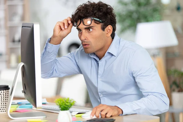 Overworked Tired Employee Workplace Office Being Unhappy — Stock Photo, Image