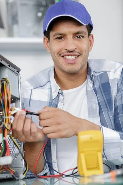 Technician Voltage Measurement — Stock Photo, Image