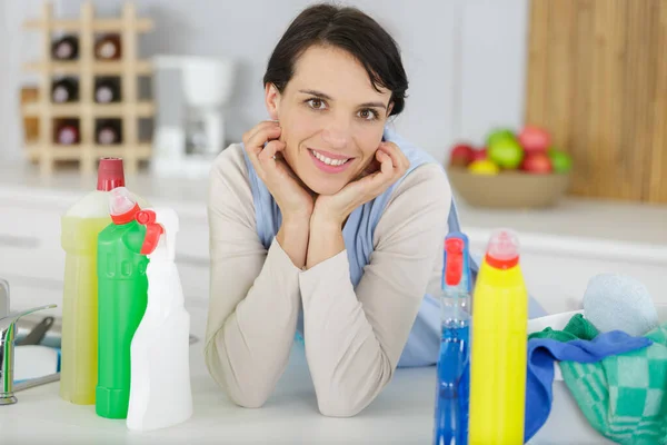Cleaning Lady Surrounded Range Cleaning Products — Stock Photo, Image