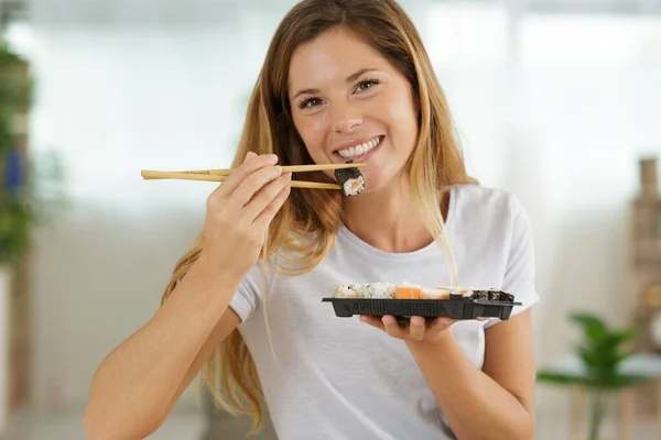 Girl Sushi — Stock Photo, Image