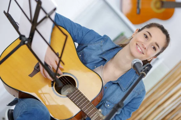 Smiling Young Woman Home Guitar — Stock Photo, Image