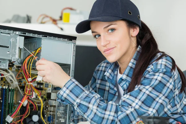 Young Woman Repairing Hard Disk Home — Stock Photo, Image