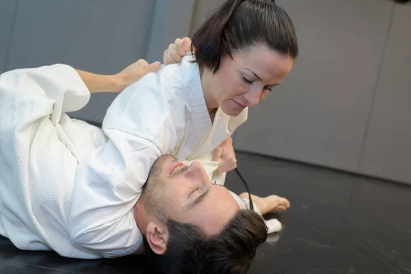 Judo Sınıfındaki Çift — Stok fotoğraf