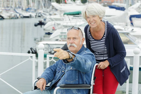 Älskade Äldre Par Hamnen — Stockfoto