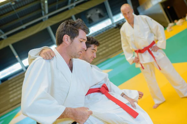 Πορτρέτο Των Ανδρών Κατά Διάρκεια Της Εκπαίδευσης Judo Καταπολέμηση — Φωτογραφία Αρχείου