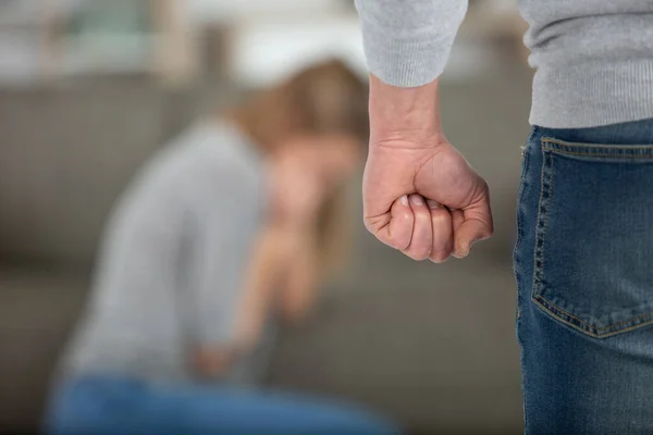 家庭暴力 酗酒和虐待概念 — 图库照片