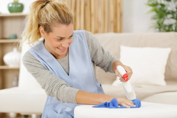 Woman Cleaning Time — Stock Photo, Image