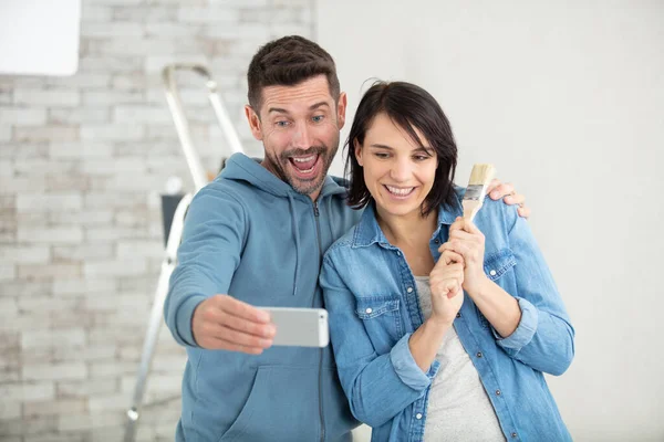 Happy Couple Making Repairs Home — Stock Photo, Image