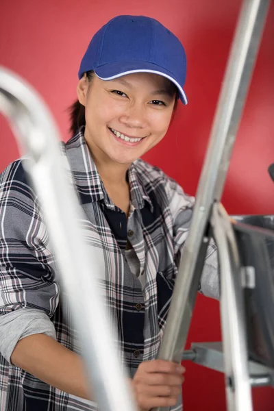 Woman Contractor Smiling Camera — Stock Photo, Image