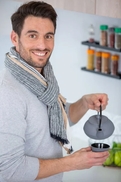 Mans Hand Holding Cup Tea — Stock Photo, Image