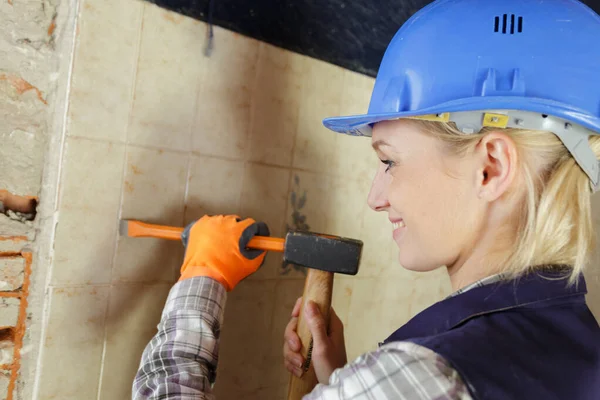 Woman Hammer Chisel Working Clients House — Stock Photo, Image