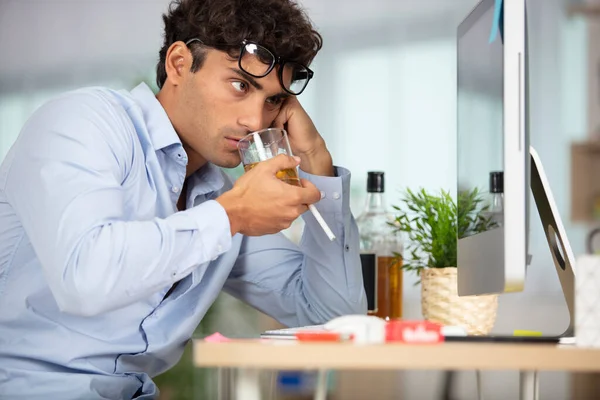 Depressed Businessman Desk Drinking Alcohol Holding Cigarette — Stock Photo, Image