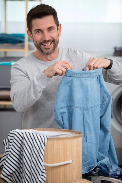 Husband Man Doing Laundry Home — Stok fotoğraf