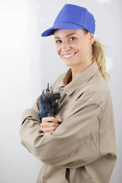 Gelukkig Vrouw Bouwer Holding Drill Tool — Stockfoto