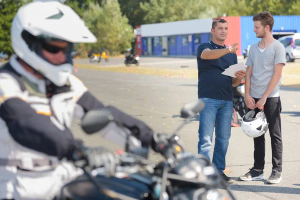Adolescente Con Motocicleta Licencia Conducir — Foto de Stock