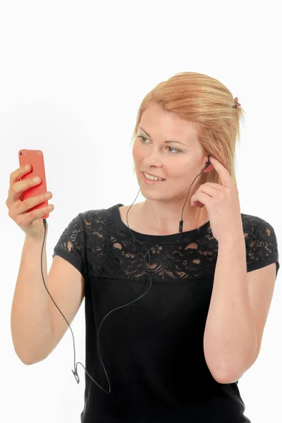 Mulher Está Ouvindo Sua Música Telefone — Fotografia de Stock