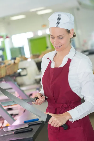 Carniceiros Fêmeas Supermercado Trabalho — Fotografia de Stock