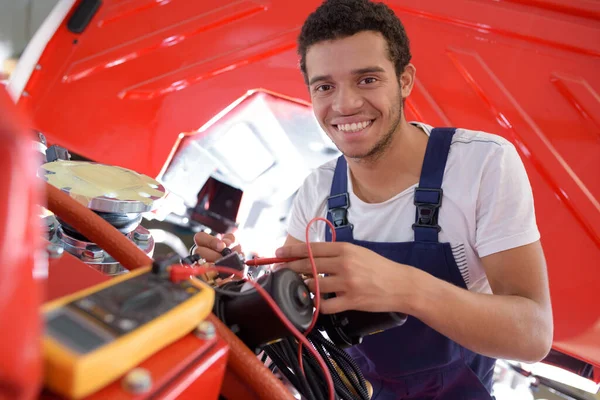 Happy Man Working His Garage — Stock Photo, Image