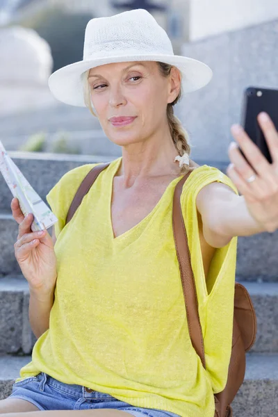 Mujer Selfie Sombrero Campo Sonrisa Mijo — Foto de Stock