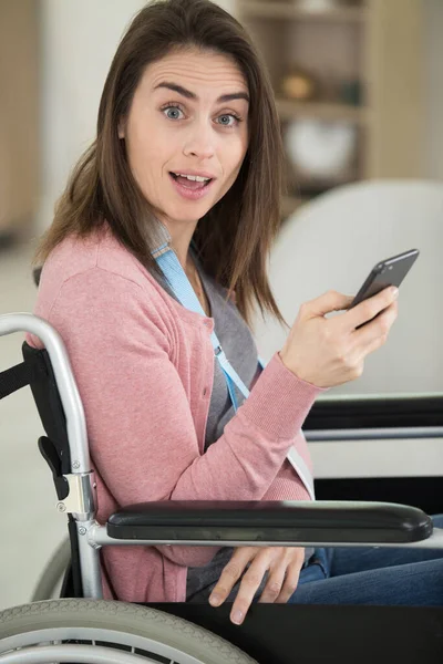 Disabled Delighted Woman Reads Message Cellphone — Stock Photo, Image