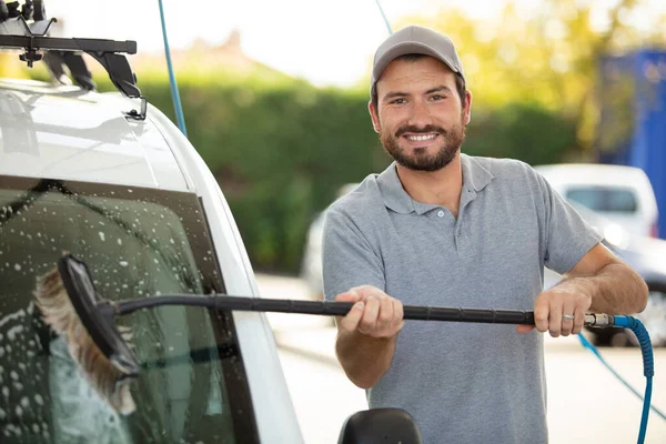 Young Man Working Car Cleaning — Stock Photo, Image