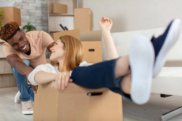 Happy Couple Having Fun Moving New House — Stockfoto