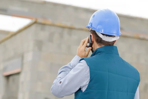 Trabajador Construcción Con Teléfono Celular — Foto de Stock