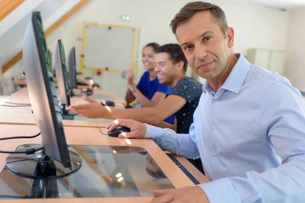 Networking Workers Office — Stock Photo, Image