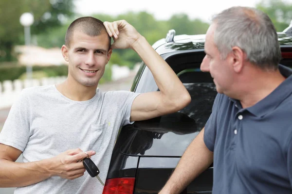 Young Driver Holding Cars Key Senior Man — Stock Photo, Image