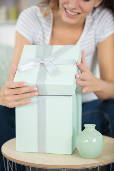 Woman Opening Gift Box — Stock Photo, Image
