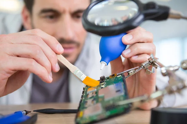 Repair Technician Soldering Electrical Parts Motherboard — Stock Photo, Image